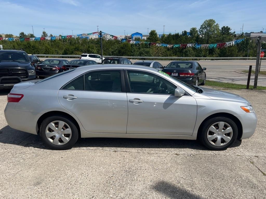 Toyota Camry SE 5-Spd AT 2009
