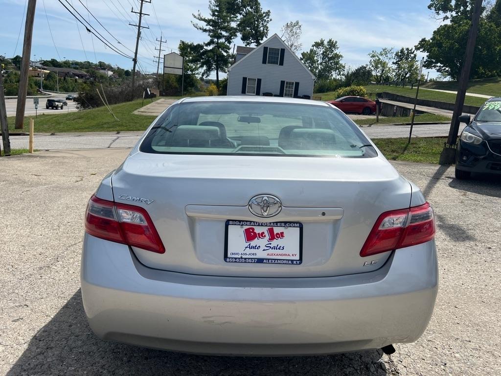 Toyota Camry SE 5-Spd AT 2009