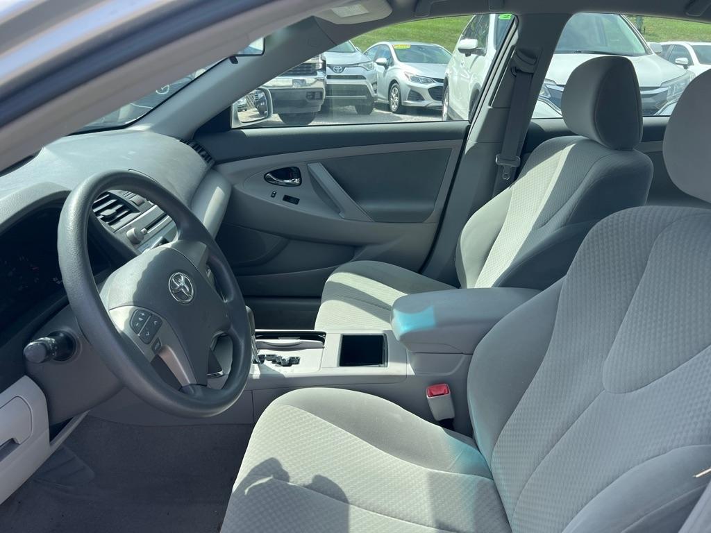 Toyota Camry SE 5-Spd AT 2009