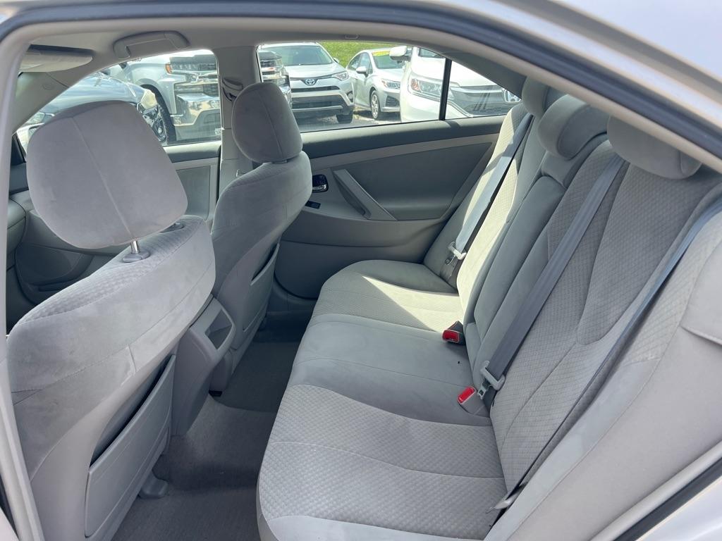 Toyota Camry SE 5-Spd AT 2009