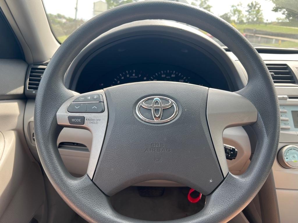 Toyota Camry SE 5-Spd AT 2009