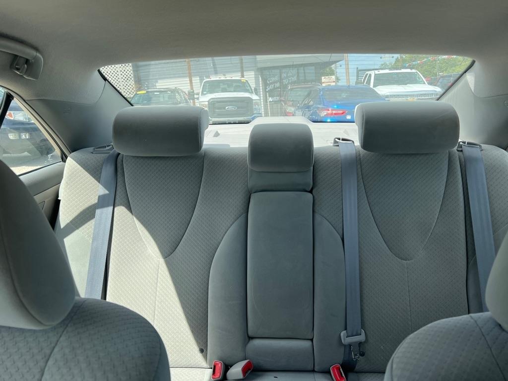 Toyota Camry SE 5-Spd AT 2009