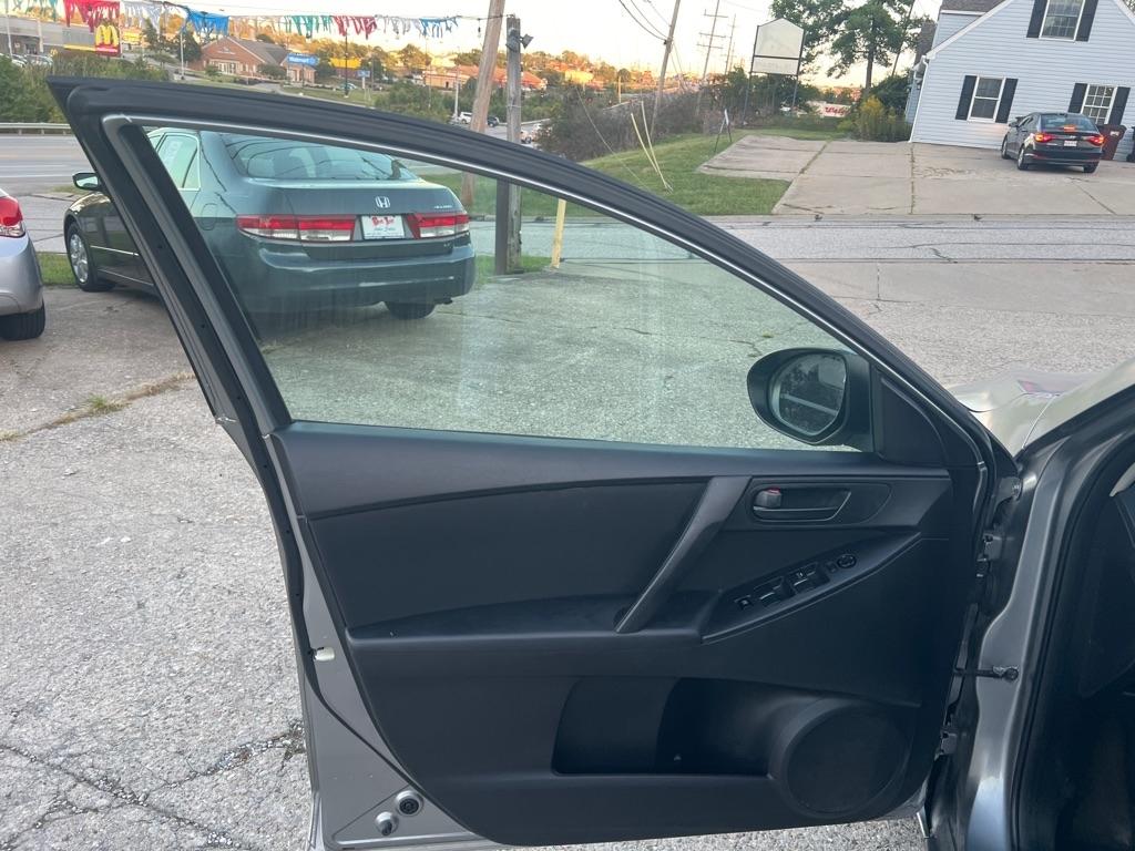 Mazda MAZDA3 i SV 4-Door 2010