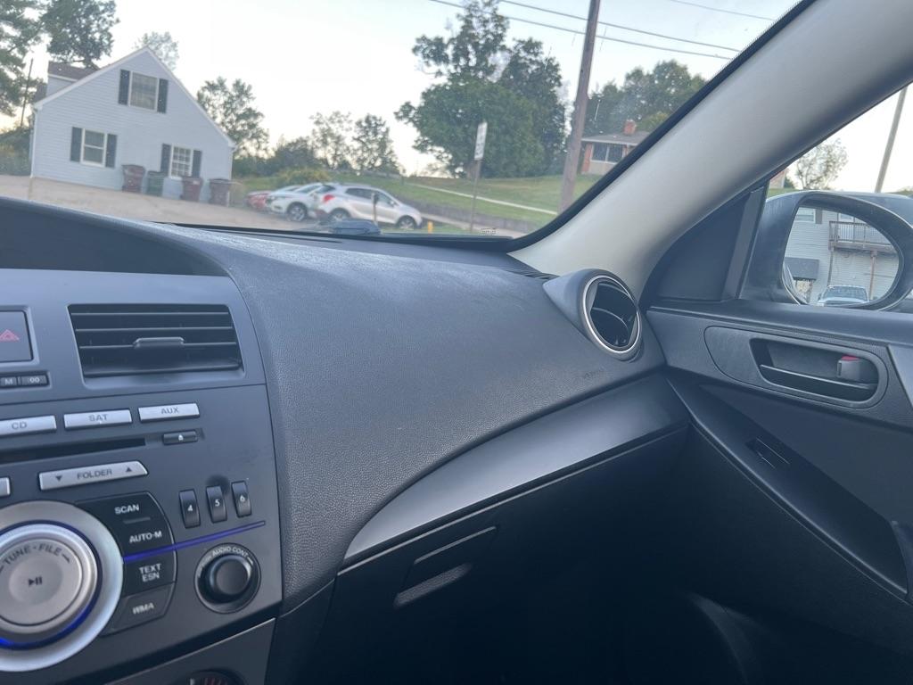 Mazda MAZDA3 i SV 4-Door 2010