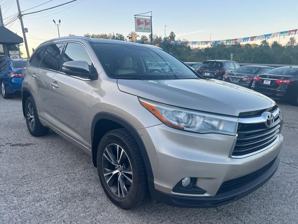 Toyota Highlander XLE AWD V6 2016
