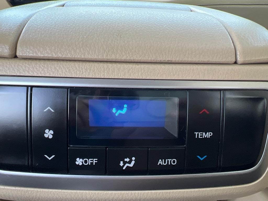 Toyota Highlander XLE AWD V6 2016
