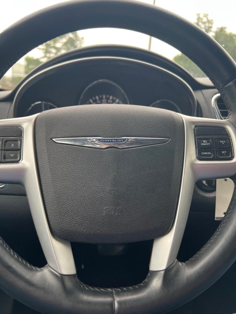 Chrysler 200 Touring 2013