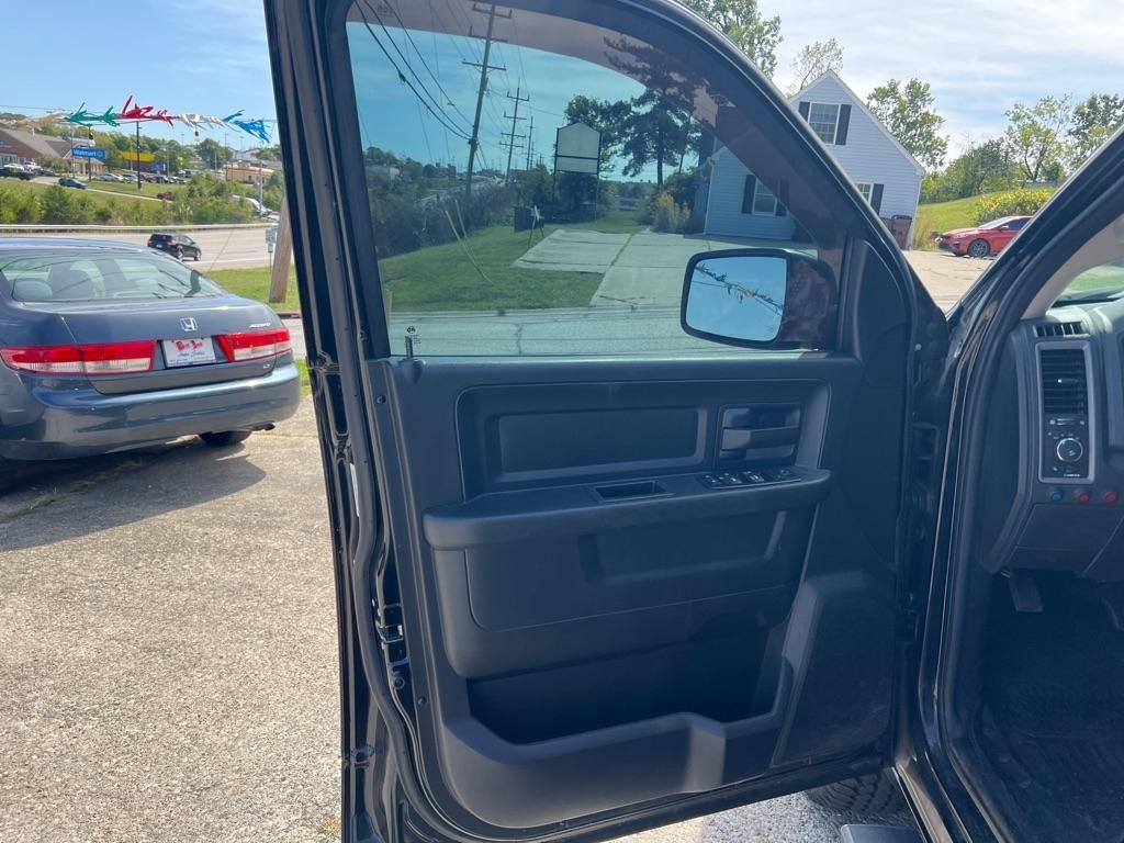 RAM 1500 Tradesman Crew Cab SWB 4WD 2014