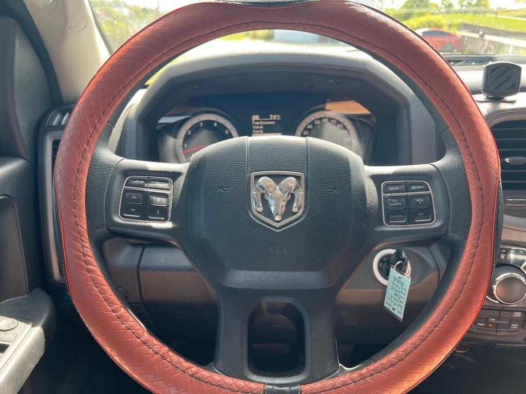RAM 1500 Tradesman Crew Cab SWB 4WD 2014