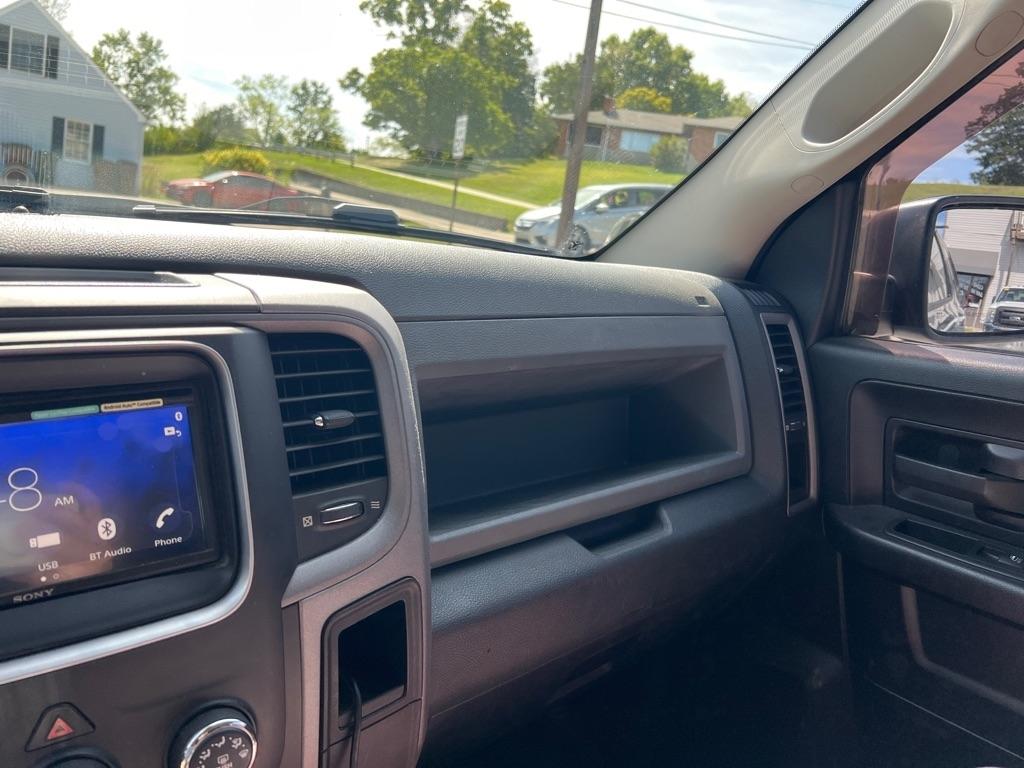 RAM 1500 Tradesman Crew Cab SWB 4WD 2014