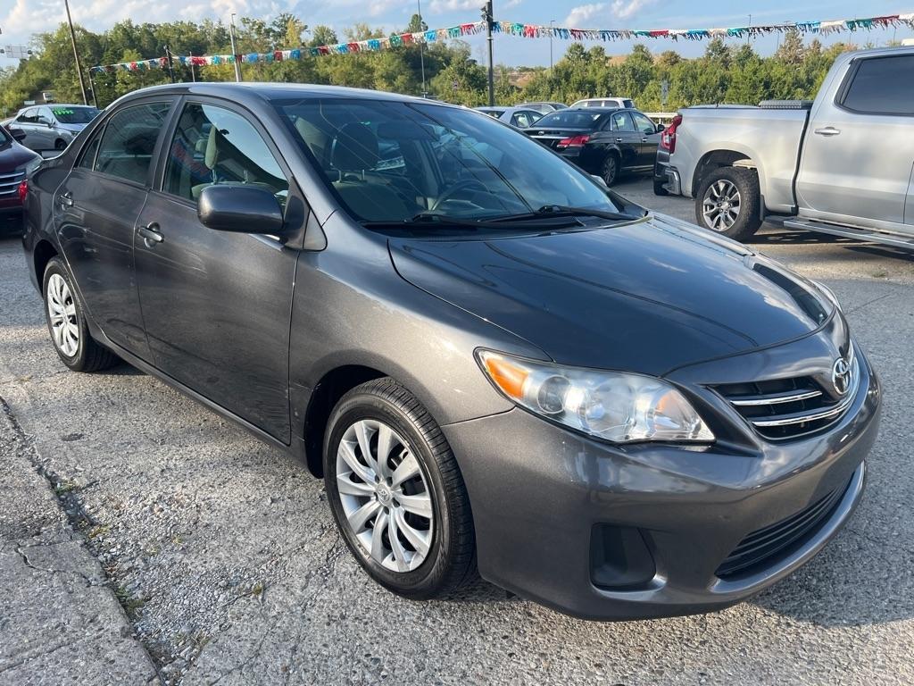 Toyota Corolla S 5-Speed MT 2013