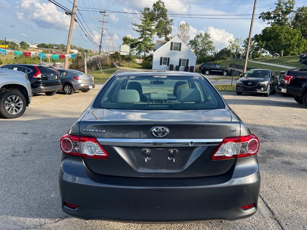 Toyota Corolla S 5-Speed MT 2013