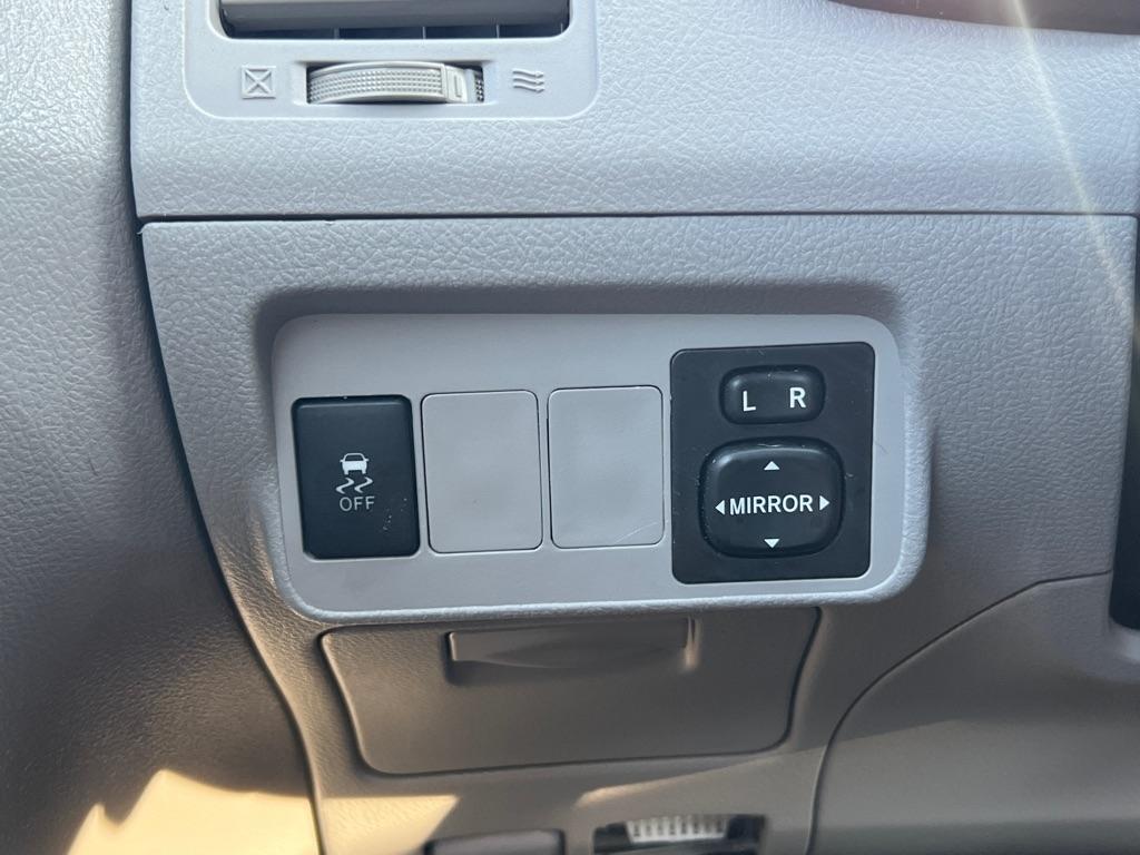 Toyota Corolla S 5-Speed MT 2013