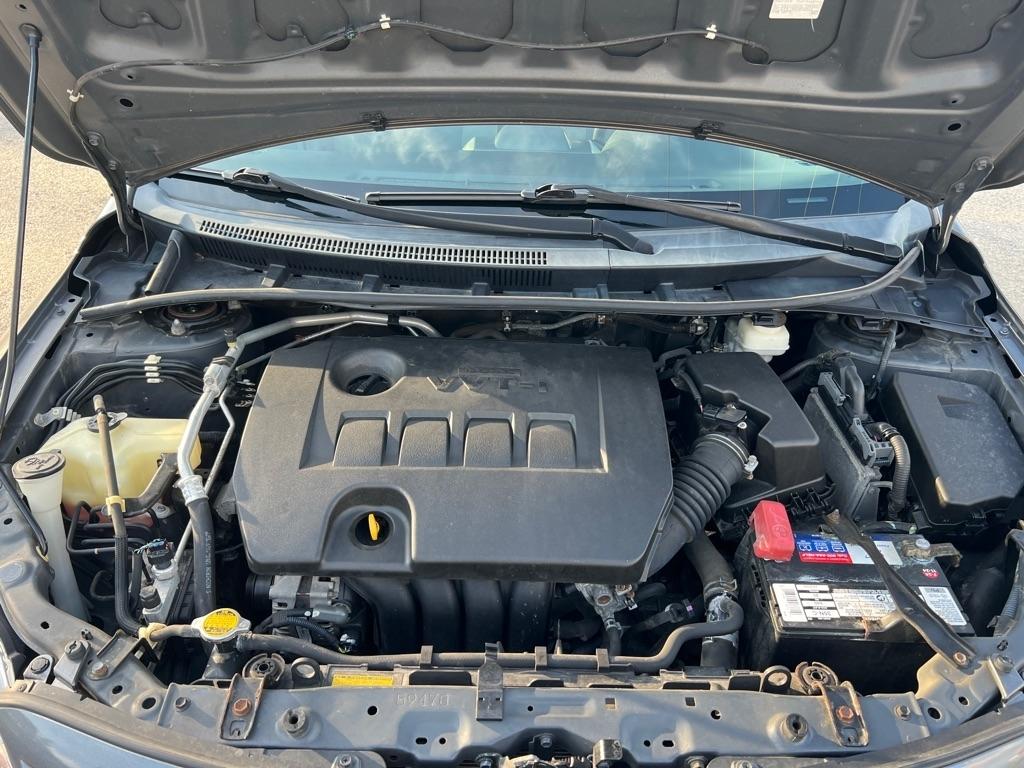 Toyota Corolla S 5-Speed MT 2013