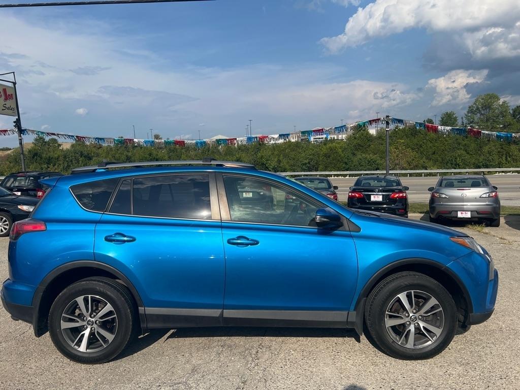 Toyota RAV4 XLE AWD 2018
