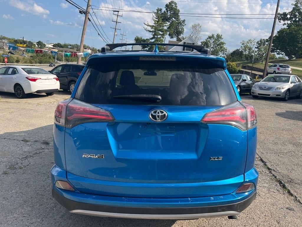 Toyota RAV4 XLE AWD 2018