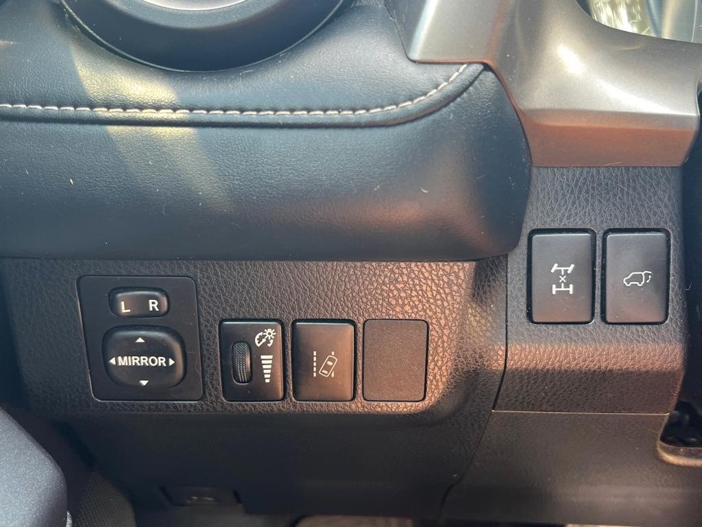 Toyota RAV4 XLE AWD 2018