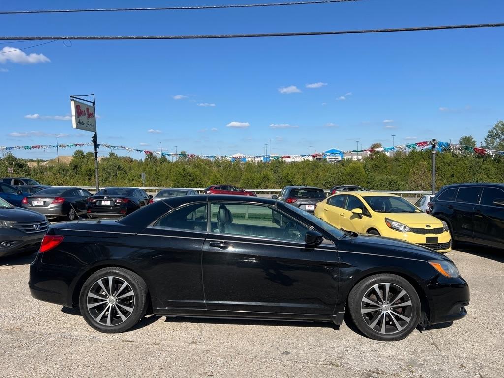 Chrysler 200 S Convertible 2011