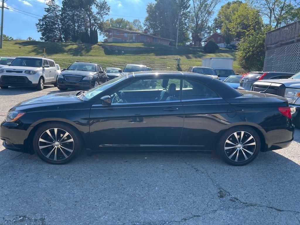 Chrysler 200 S Convertible 2011