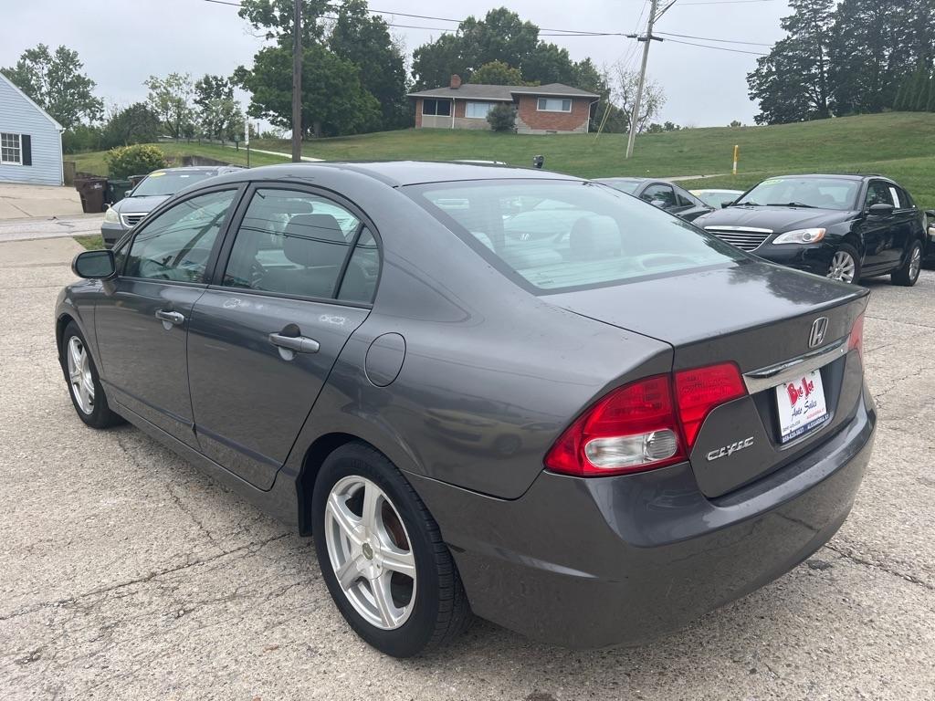 Honda Civic LX Sedan 5-Speed AT 2010