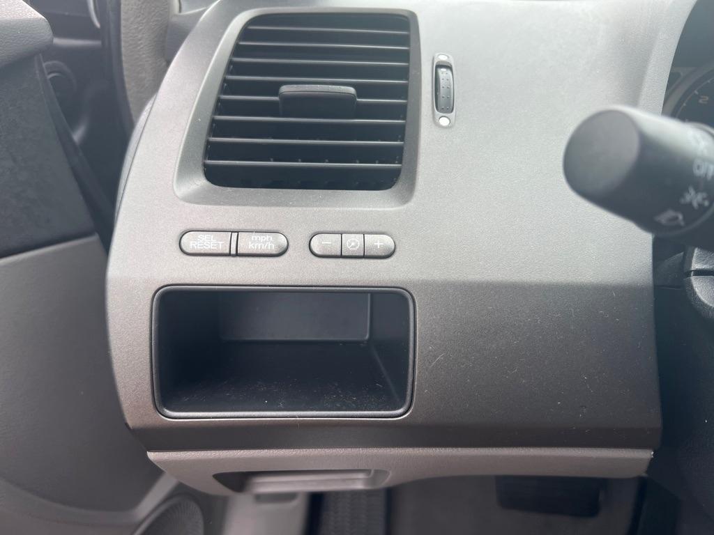 Honda Civic LX Sedan 5-Speed AT 2010