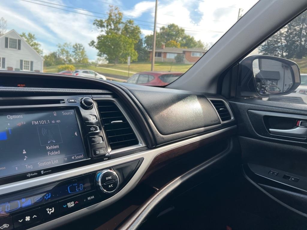 Toyota Highlander Limited AWD V6 2015