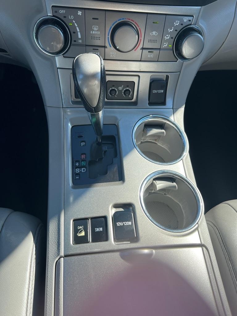 Toyota Highlander SE AWD V6 2012