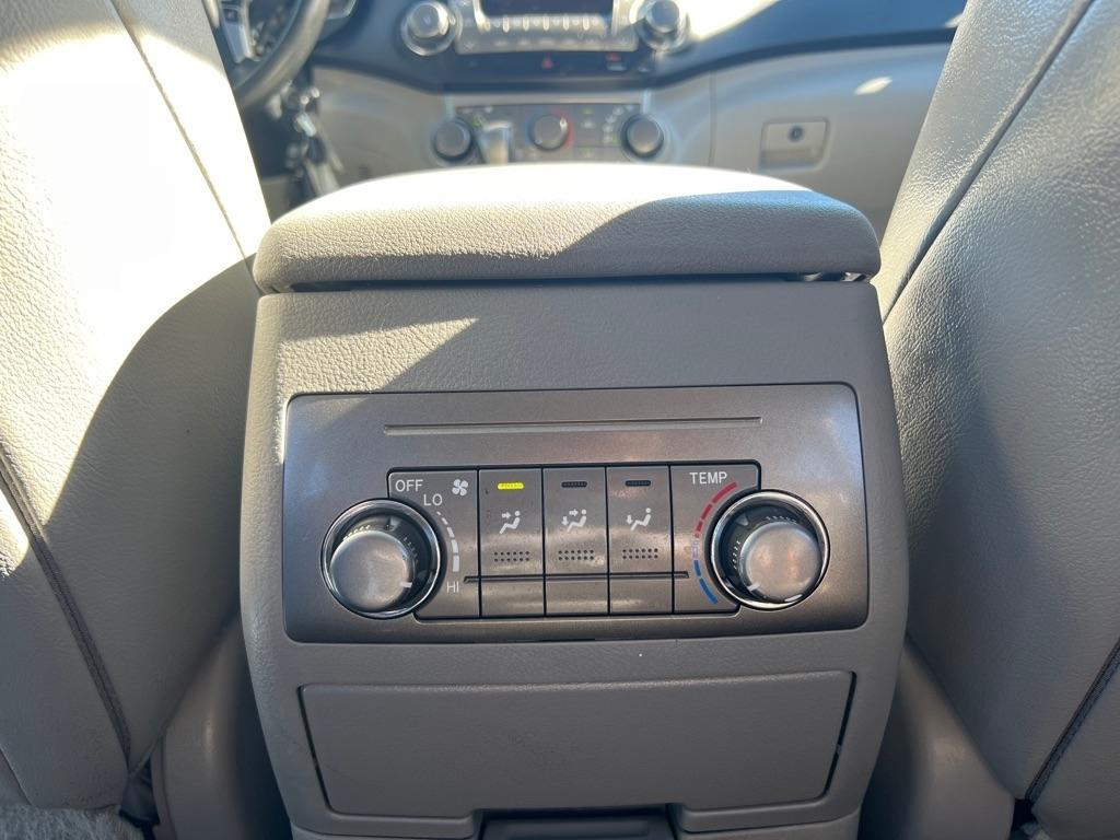 Toyota Highlander SE AWD V6 2012