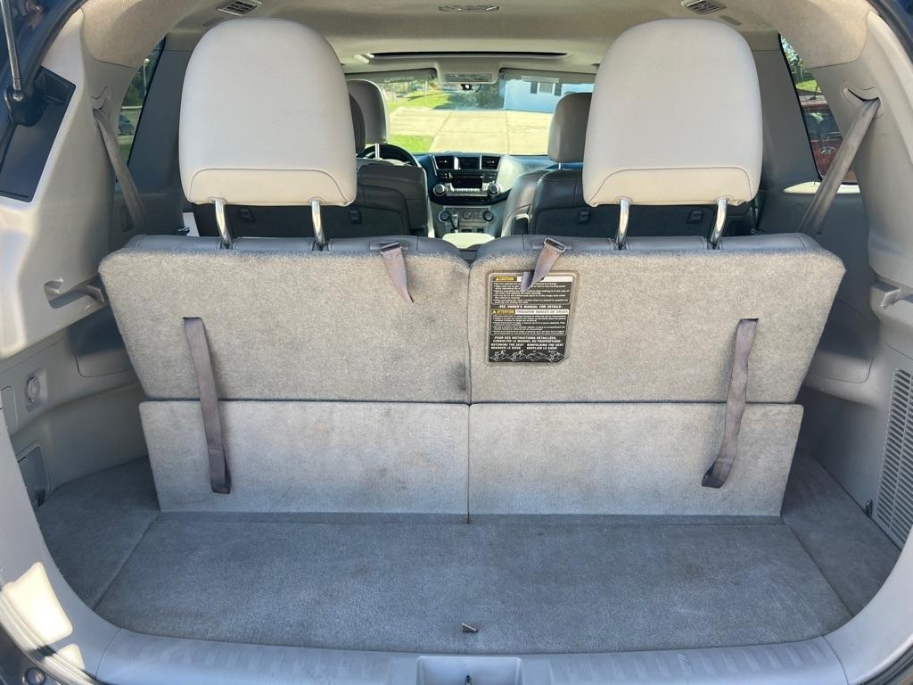 Toyota Highlander SE AWD V6 2012