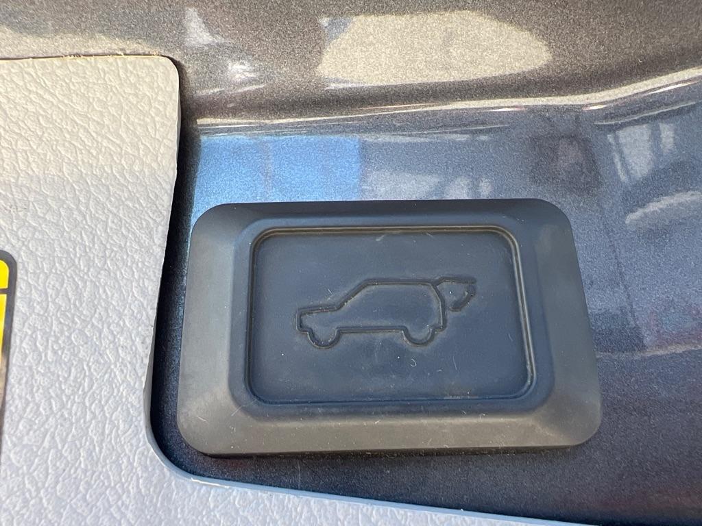 Toyota Highlander SE AWD V6 2012