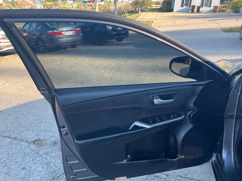 Toyota Camry LE 2016