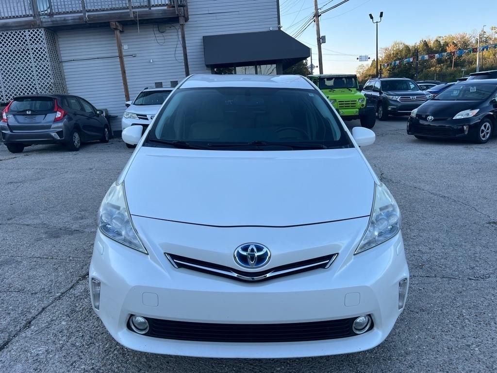 Toyota Prius V Five (Natl) 2013