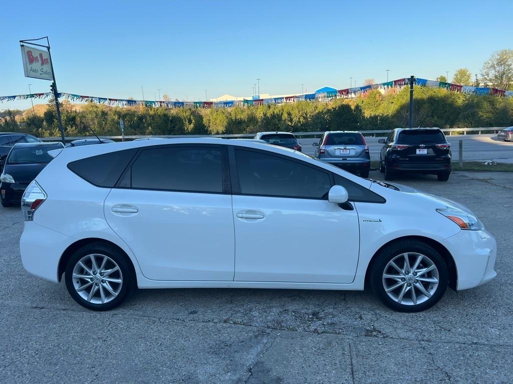 Toyota Prius V Five (Natl) 2013