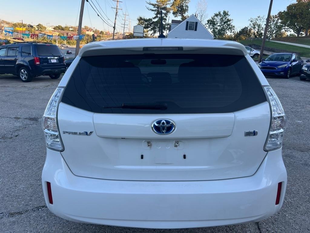Toyota Prius V Five (Natl) 2013