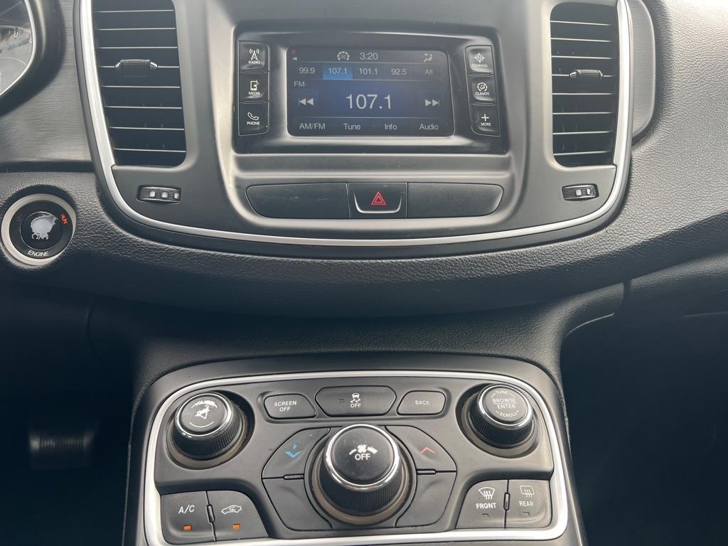 Chrysler 200 Limited 2015