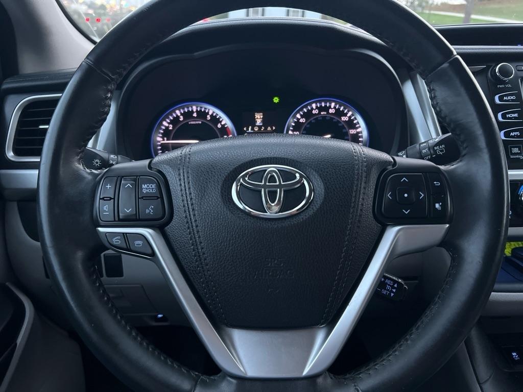 Toyota Highlander Limited AWD V6 2016