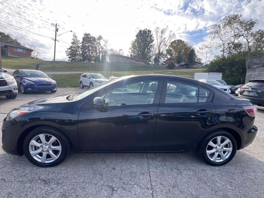 Mazda MAZDA3 i Touring 4-door 2011