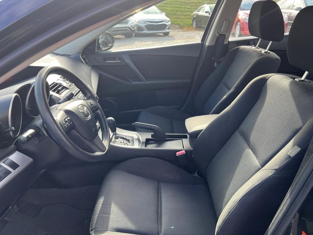 Mazda MAZDA3 i Touring 4-door 2011