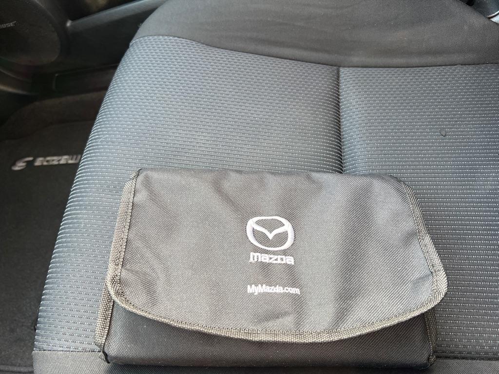 Mazda MAZDA3 i Touring 4-door 2011