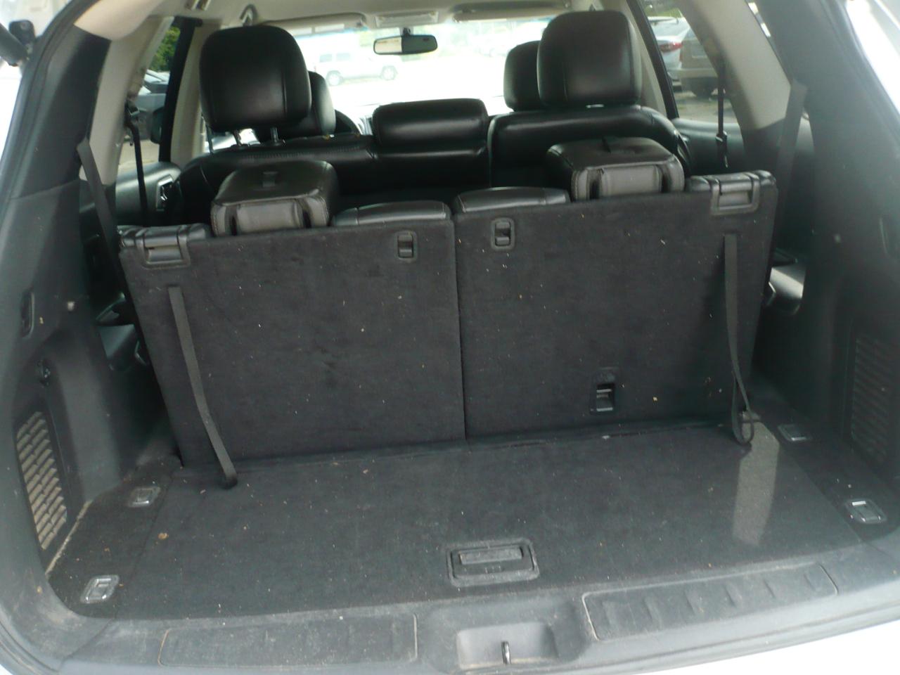 Nissan Pathfinder SV 4WD 2013