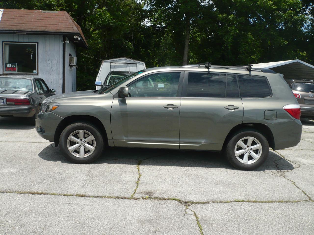 Toyota Highlander Base 2WD 2008