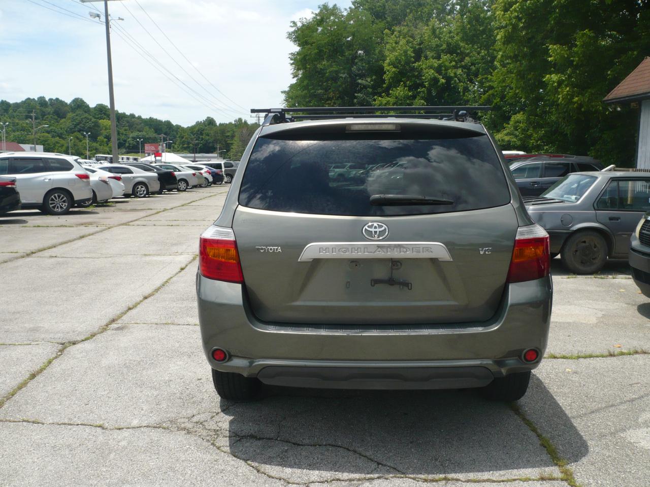 Toyota Highlander Base 2WD 2008