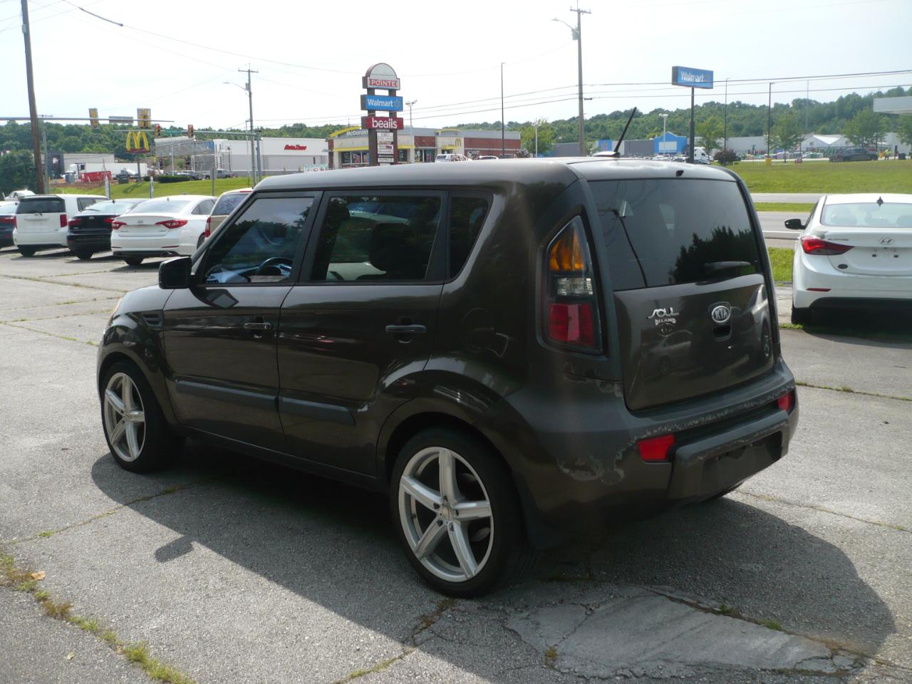Kia Soul + 2011