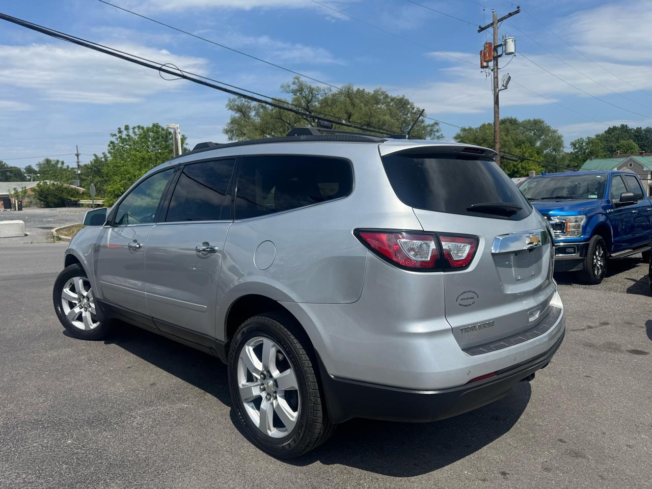 Chevrolet Traverse FWD 4dr LT w/1LT 2017