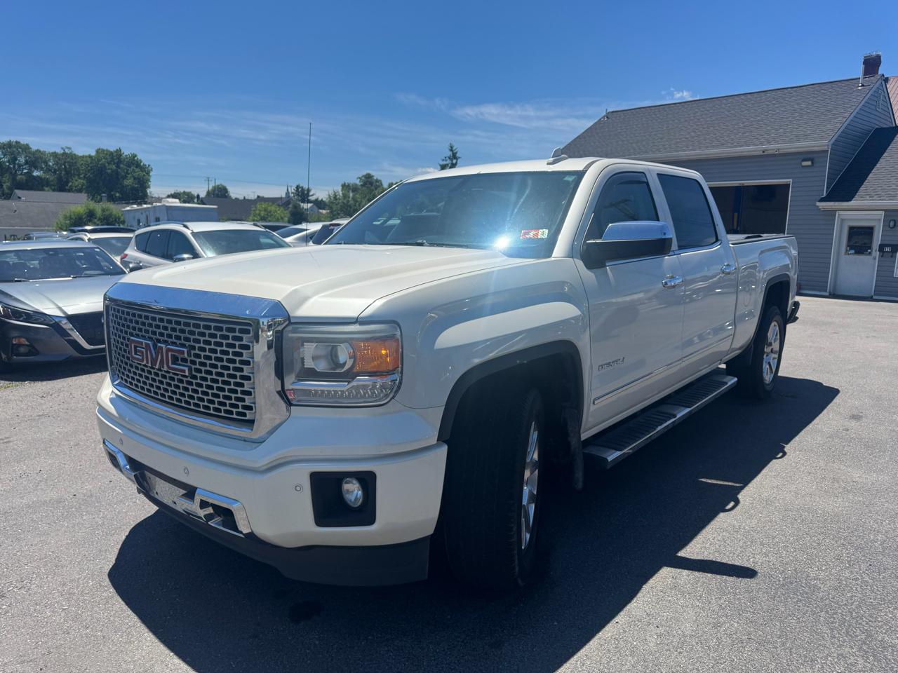 GMC Sierra 1500 4WD Crew Cab 153.0" Denali 2015