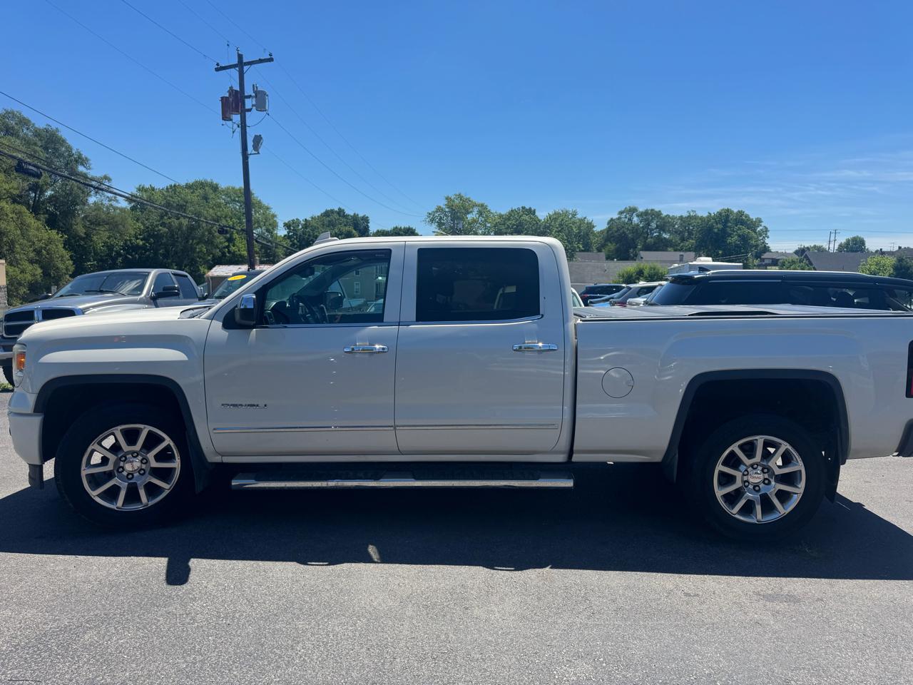 GMC Sierra 1500 4WD Crew Cab 153.0" Denali 2015
