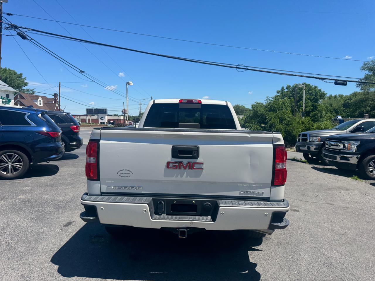 GMC Sierra 1500 4WD Crew Cab 153.0" Denali 2015