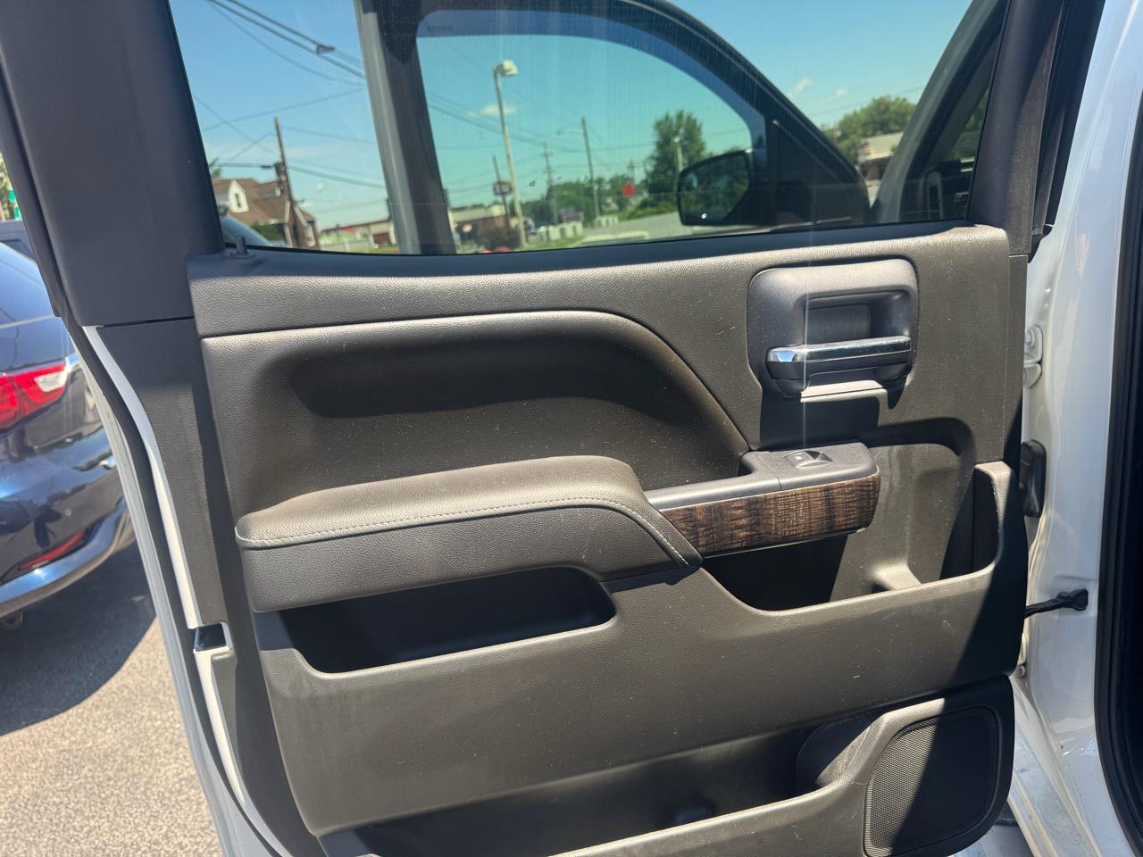 GMC Sierra 1500 4WD Crew Cab 153.0" Denali 2015