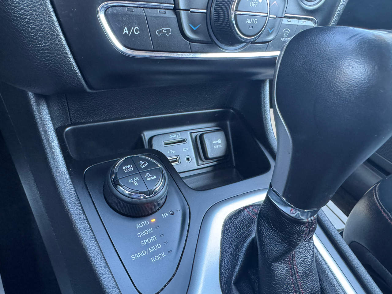 Jeep Cherokee 4WD 4dr Trailhawk 2015