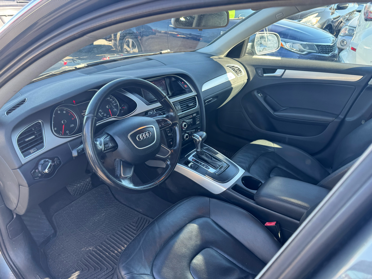 Audi A4 4dr Sdn Auto quattro 2.0T Premium 2014